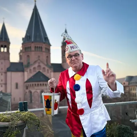 Als Bajazz mit Laterne verkörpert René Pschierer seit 2012 die Symbolfigur des MCV.