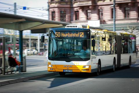 Die Straßen in der Innenstadt werden für Autos zum RLP-Tag weitgehend dicht sein. Die Shuttle-Busse der Mainzer Mobilität sind für Besucher gute Alternativen zum Auto. Archivfoto: Lukas Görlach