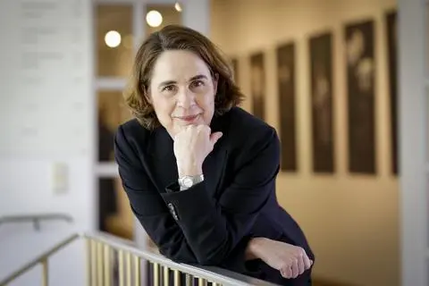 Dr. Kerstin Burck hat bereits an der Johannes Gutenberg-Universität studiert und in diversen Positionen gearbeitet. Nun tritt sie als Nachfolgerin von Dr. Waltraud Kreutz-Gers das Amt der Kanzlerin an.