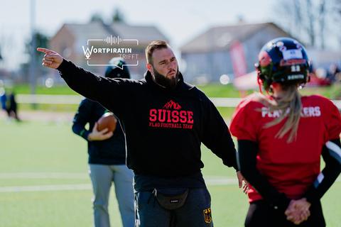 Matthias Preßler coacht seit 2016 die Damenmannschaft des TSV Schott Mainz. Neben den Golden Eagles trainiert er auch die Frauen-Nationalteams im "Flag"- und "Tackle"-Football.  Privat