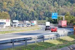 Der Bund will die baufällige Talbrücke Sechshelden an gleicher Stelle neu errichten. Die Anwohner werden von der Haigerer Politik in der Forderung unterstützt, stattdessen einen Tunnel zu bauen.