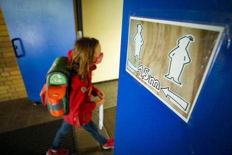 So bereiten sich Wiesbadener Schulen auf die kommende Woche vor. Archivfoto: Sascha Kopp