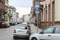 Seit Januar 2024 wurden die Kosten für einen Anwohnerparkausweis von 30,70 Euro auf 180 Euro im Jahr erhöht. Im Bild zu sehen ist die Parkplatzsituation in der Burkhardstraße. Hier dürfen sowohl Anwohner als auch jene Autofahrer parken, die sich am Automaten ein Parkticket ziehen. 