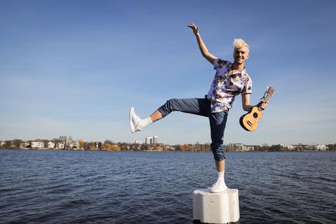 Jendrik Sigwart, Sänger und Musical-Darsteller, wird beim ESC am 22. Mai für Deutschland an den Start gehen. Foto: Christian Charisius/dpa