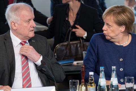 Horst Seehofer und Angela Merkel. Foto: dpa