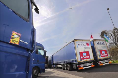 Seit 30. März befinden sich die Trucker auf dem A5-Rasthof „Gräfenhausen-West” im Streik.