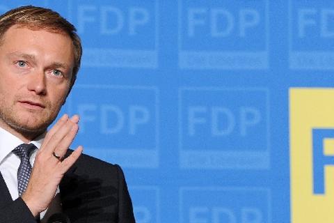 Christian Lindner - erst das Haar erneuert, dann die FDP? Foto: dpa