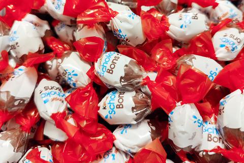 Knapp zwei Wochen vor Ostern ruft Ferrero in Deutschland einige Chargen verschiedener Kinder-Produkte zurück - darunter Kinder-Schoko-Bons. Symbolfoto: dpa