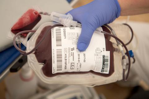 Kann Leben retten: gespendetes Blut. Archivfoto: dpa