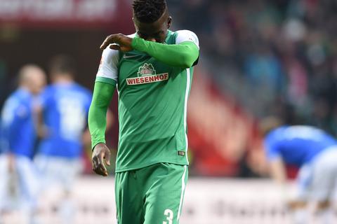 Papa Djilobodji nach dem Spiel gegen den SV Darmstadt. Neu-Mainzer Rouven Schröder hat den Senegalesen vom FC Chelsea ausgeliehen. Foto: dpa