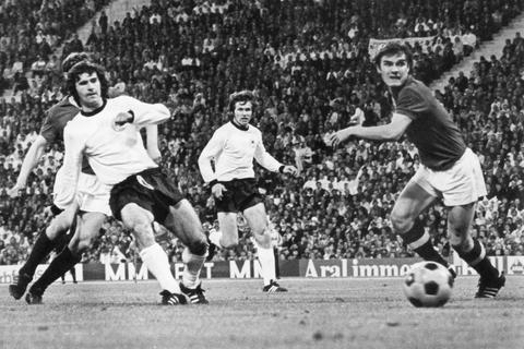 Gerd Müller im Fußball-Länderspiel gegen die UdSSR am 26.05.1972. Archivfoto: dpa