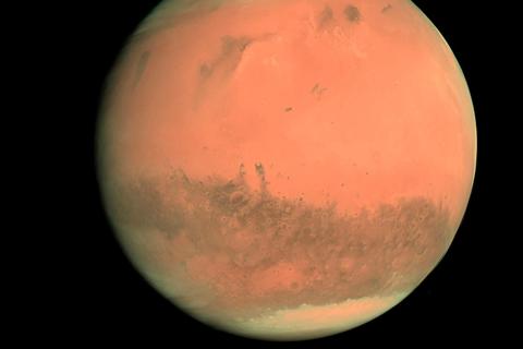 Der Mars, der sich gerade gut beobachten lässt.  Foto: esoc/dpa 