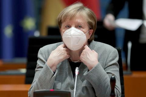 Bundeskanzlerin Angela Merkel (CDU) will schon kommende Woche und nicht erst wie geplant am 25. Januar mit den Ministerpräsidenten der Länder über das weitere Vorgehen in der Corona-Pandemie beraten. Foto: dpa