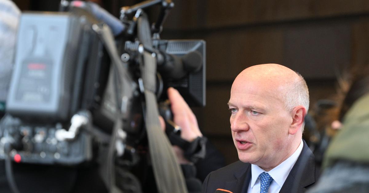 Pros and cons of the Kai Wegner case: Are we too harsh on politicians?