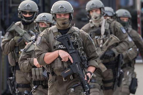 Elite-Polizisten des inzwischen aufgelösten Spezialeinsatzkommandos. Foto: dpa