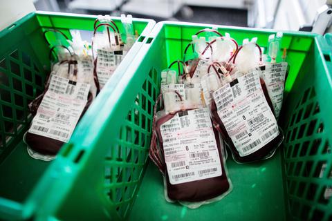 Da aktuell Engpässe bei den Blutkonserven drohen, hat das hessische Sozialministerium nun zu Blutspenden aufgerufen. Symbolfoto: dpa