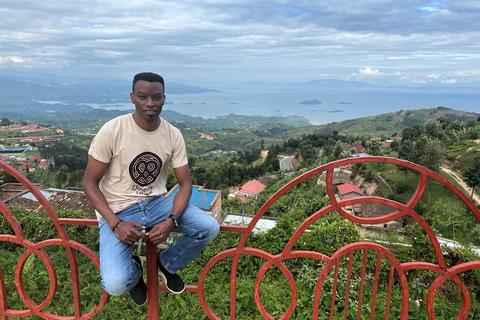 Japhet Dufitumukiza war Anfang Mai nach langer coronabedingter Pause wieder in seinem Heimatland Ruanda zu Besuch, unter anderem in Kibuye am Lake Kiwu, einem großen See, durch den die Grenze zum Kongo verläuft. Foto: Japhet Dufitumukiza