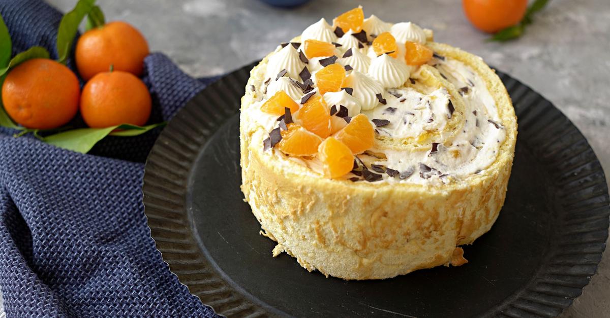 Raffiniert: Wickeltorte mit Quarkcreme und Mandarinengelee