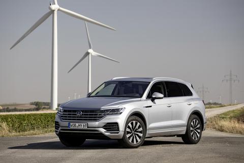 Volkswagen bietet sein Top-SUV Touareg in zwei Plug-in-Hybrid-Varianten an: als eHybrid (Foto) und als Touareg R. Foto: Volkswagen
