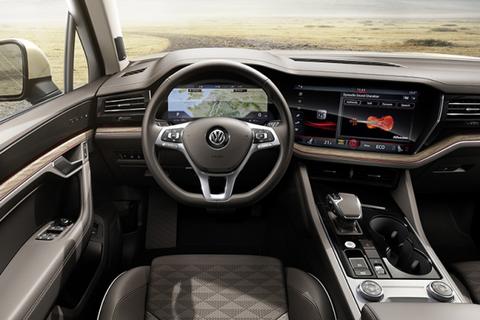 Blick in den Innenraum des neuen Touareg. Foto: Volkswagen
