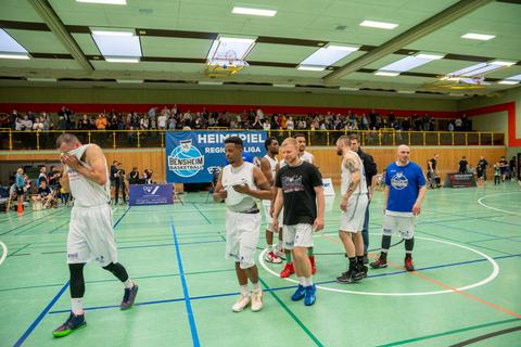 Auch die stimmgewaltige Unterstützung von 400 Fans konnte den Abstieg der Bensheimer Basketballer nicht verhindern. Foto: Neu