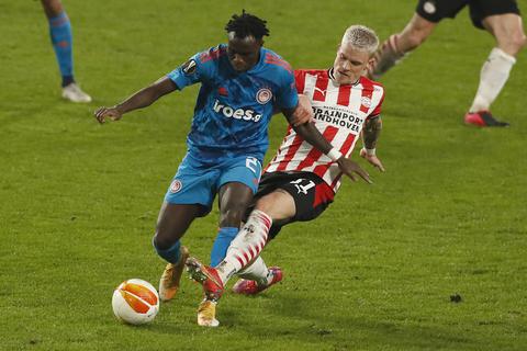 Außenverteidiger Philipp Max (rechts) spielt derzeit für PSV Eindhoven in den Niederlanden.