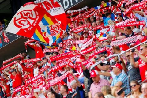 Mainz 05-Fans im Stadion. Archivfoto: Sascha Kopp 