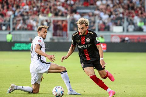 Wo dribbelt Benedict Hollerbach in der nächsten Saison?