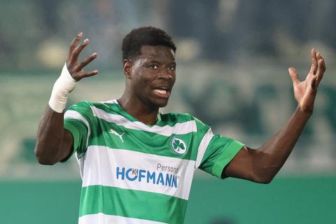 Ragnar Ache, zuletzt an Zweitligist Greuther Fürth ausgeliehen, wechselt von der Frankfurter Eintracht zum FCK.