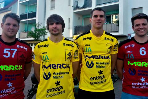 Die vier neuen Spieler der HSG Bieberau/Modau, von links: Kevin Knieps, Denis Isanchuk, Leonid Mikhailiutenko und Nesse Nehrdich. Foto: Verein 
