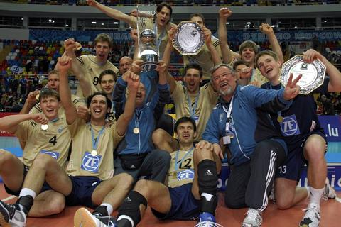 Die Spieler des VfB Friedrichshafen haben allen Grund zum Jubeln: Erstmals gewann 2007 ein deutsches Team die Volleyball-Champions League. Archivfoto: nordphoto 