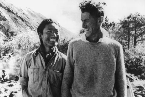 Gipfelstürmer unter sich: Edmund Hillary (rechts) und Tenzing Norgay kurz nach der Erstbesteigung des Mount Everest.Archivfoto: dpa