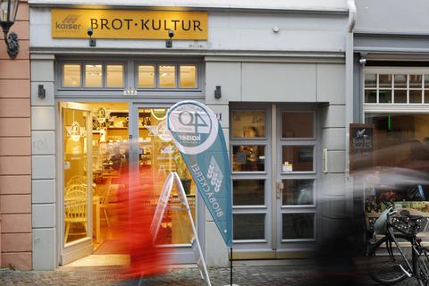 Jede Kaiser-Filiale sieht anders aus. Und nicht alle tragen den gleichen Namen: In der Leichhofstraße 10 in Mainz heißt sie „Brot Kultur“. Archivfoto: Sascha Kopp
